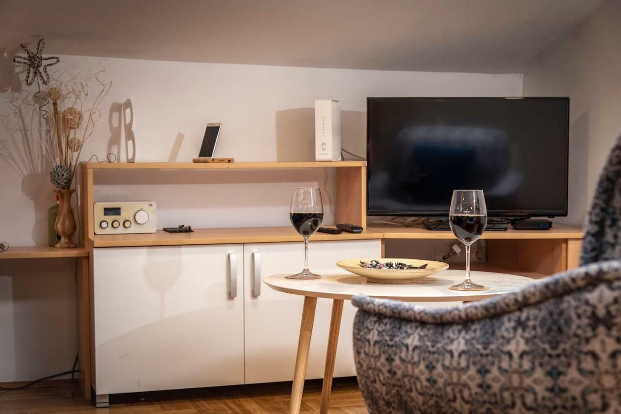 Piccolo Studio Belgrade,Crveni Krst Exteriör bild